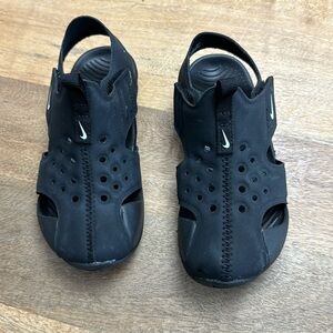 Nike Boy's Sunray Protect 2